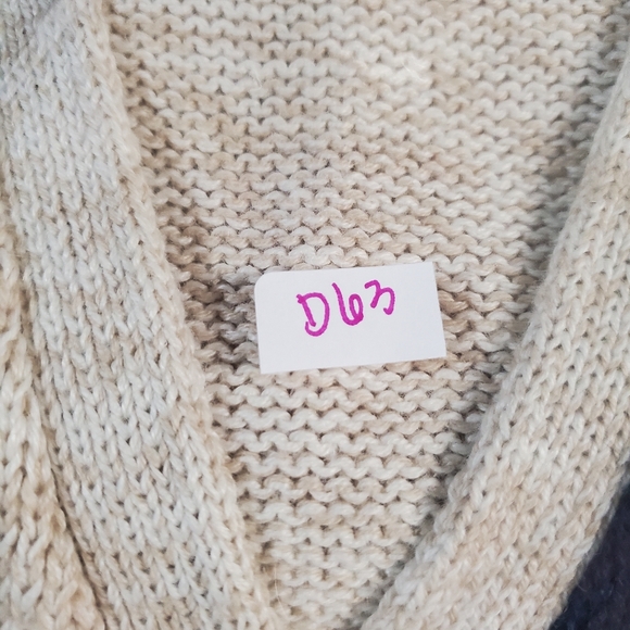 Milano Women's Colorful Striped Cardigan - Picture 7 of 7